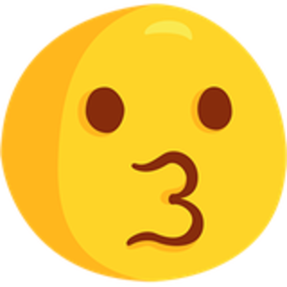 Kiss Smiley Vector - Emoji Facebook Clipart (1000x1000), Png Download