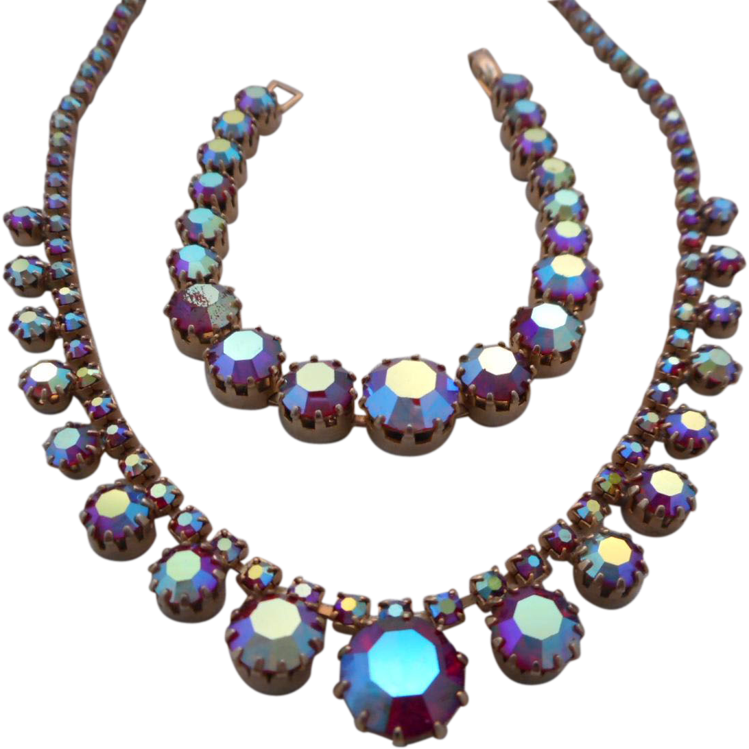 Vintage Red Aurora Borealis Crystal Rhinestone Necklace - Jewellery Clipart (1092x1092), Png Download