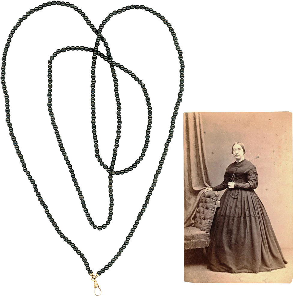 Long Black Treen Guard Or Muff Chain And Illustrative - Rote Perlenkette Clipart (987x987), Png Download