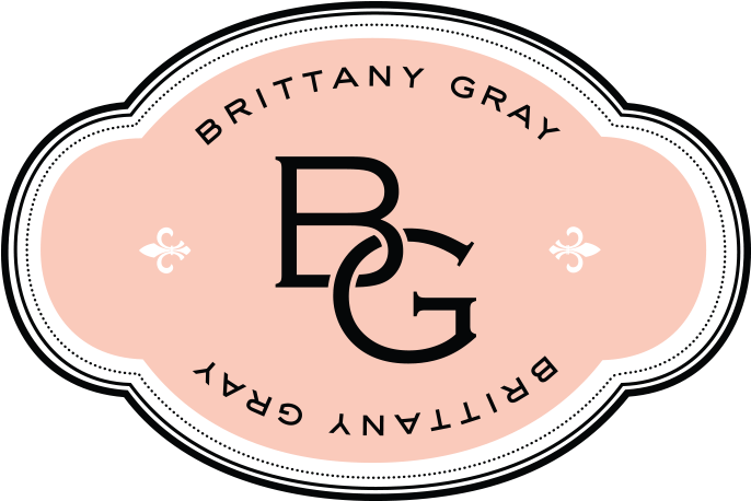 Brittany Gray Clipart (699x464), Png Download