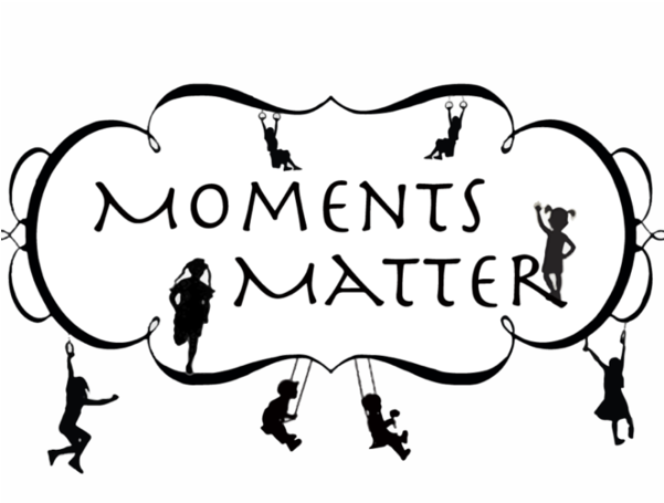 Moments Matter Inc - Kids On A Swing Wall Decal Wallhogs Clipart (600x600), Png Download