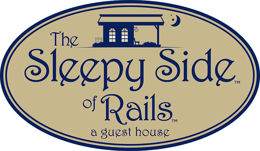 This Charming One Bedroom Apartment Is Perfectly Situated Clipart (900x524), Png Download