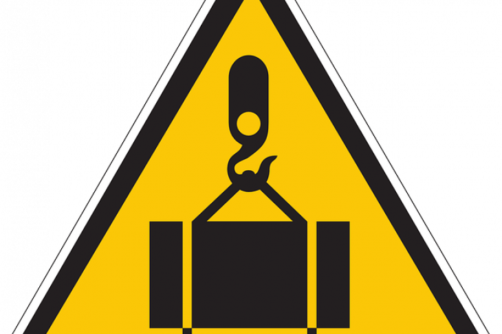 Firm Blames Worker Error For Crane Accident Clipart (730x485), Png Download