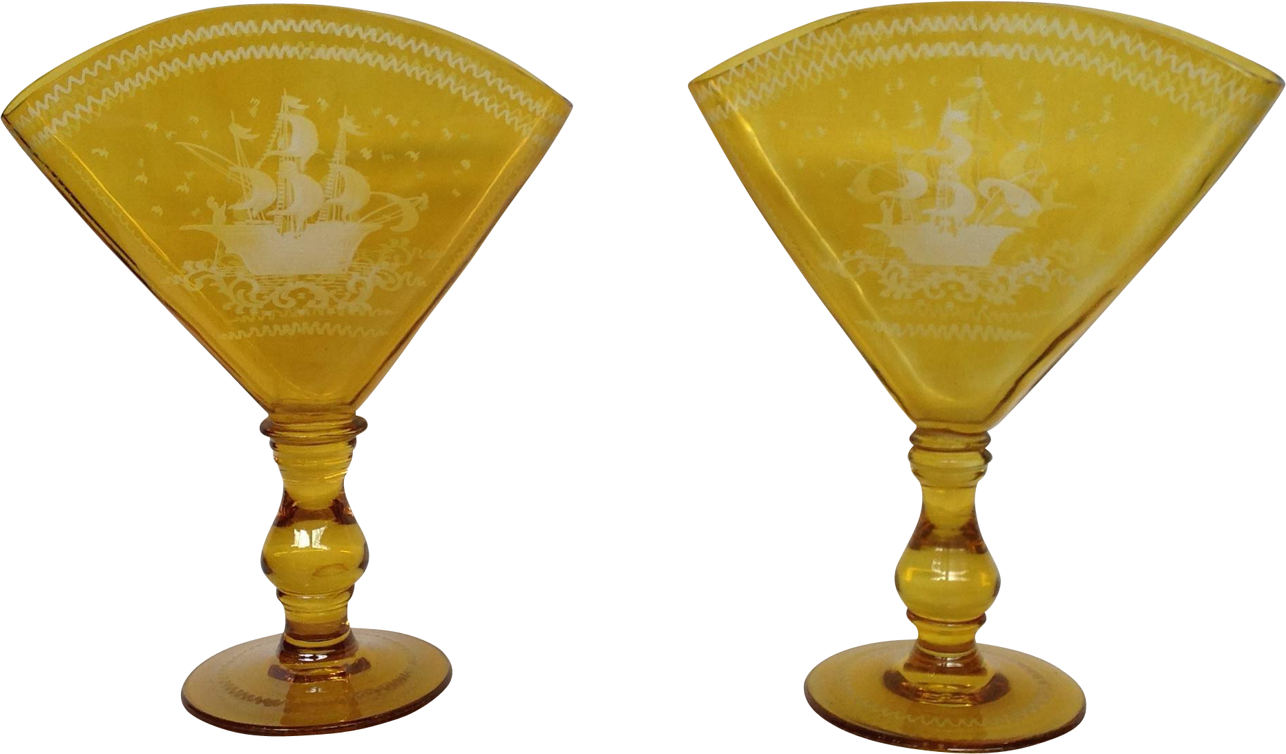Pair Of Amber Bohemian Overlay Fan Vases C 1900 Clipart (1861x1861), Png Download