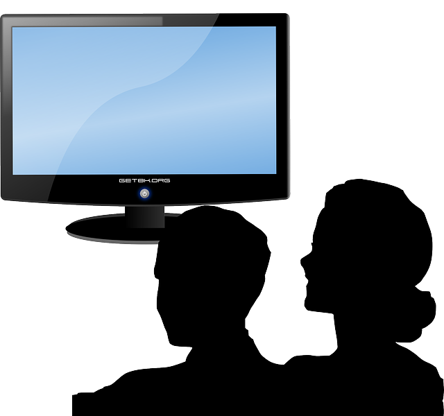 Watching Television Cliparts - Couple Watching Tv Clipart - Png Download (600x562), Png Download