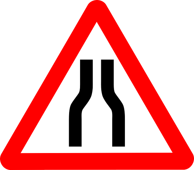 Car, Signs, Transportation, Road, Warning, Roadsigns - Narrow Road Sign Clipart (640x561), Png Download