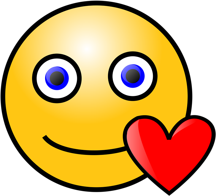 Smiley Face With Heart Clipart - Png Download (600x544), Png Download