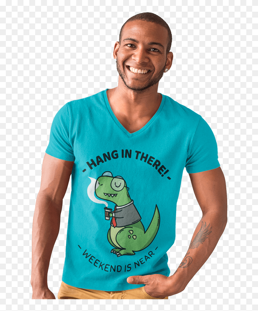 T Shirt Mockup Of A Handsome Smiling Man At A Photo - T Shirt Mockup Men Png Clipart